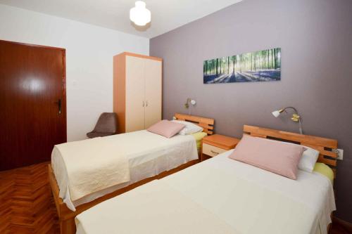 Apartment image 6