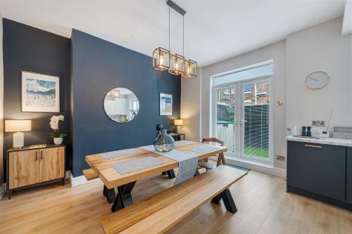 Watford Lodge - Air Host & Stay - A Home in the Heart of Anfield, Liverpool (photo 3)