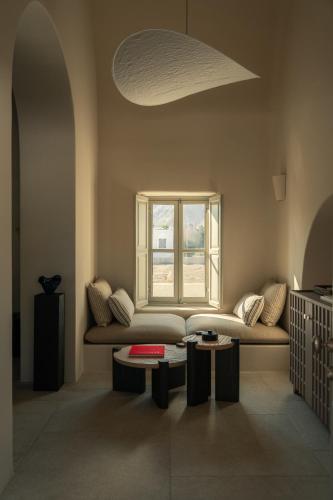 Black Rose Beach Suites - image 4