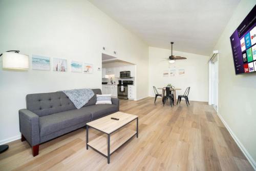 Tranquil Manor 2BR 1BA