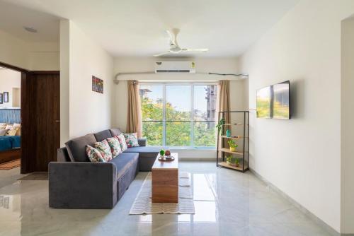 Vibrant, Elegant 2bhk Apt nr BKC