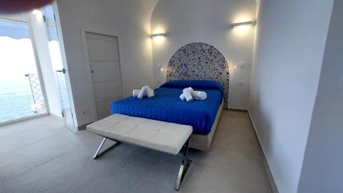 Family Room with Sea View image 3