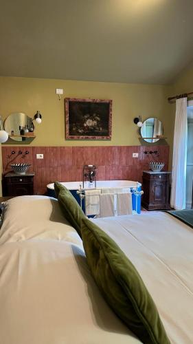 Book the Suite Suite