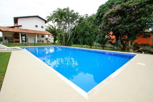 Casa com piscina a 500m da praia AM7276 in Santinho Beach