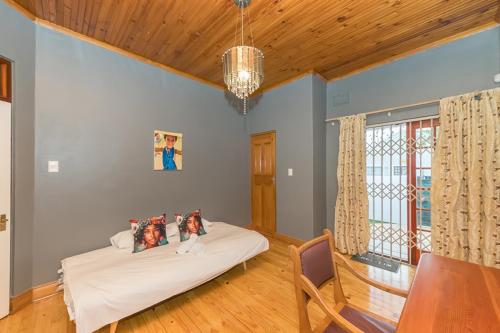 Escape to tranquility in Claremont - image 2