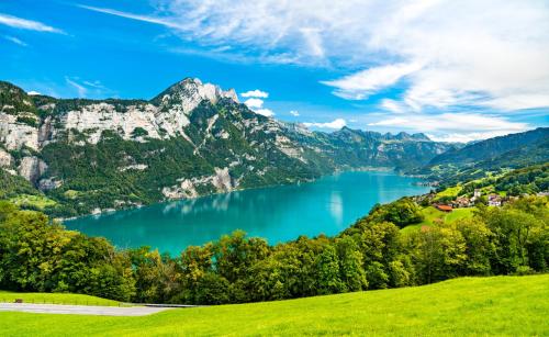Iekārtas, ReMo I Alpenzauber Chalet 1 - 6 Personen I Bergblick, Nahe Braunwald - Badewanne, nahe Bahnhof und P in Rüti (Glarus)