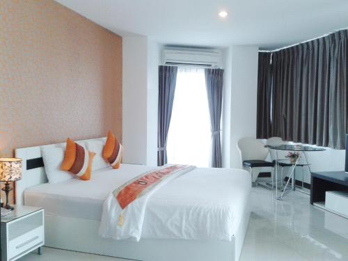 Grand Residence Jomtien near Immigration Office