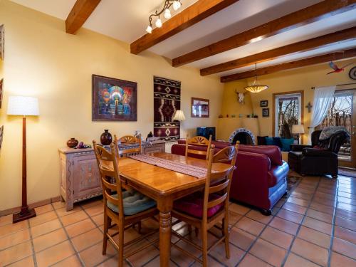 Cielo Grande 113 2 Bedrooms Fireplace Pet Friendly Sleeps 4 - image 3