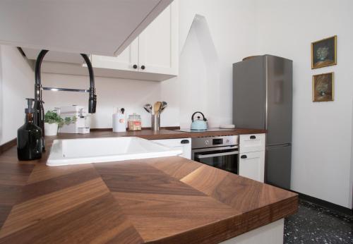 Kitchen, Casa Rosanna - The Fab Stay in Diana Marina