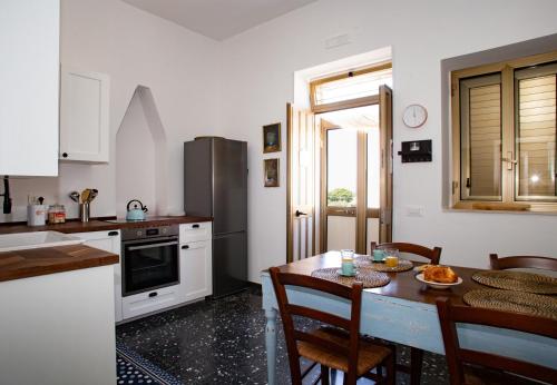 Entrance, Casa Rosanna - The Fab Stay in Diana Marina