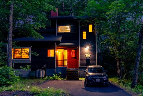 クラレンス-森の中でBBQと4Kプロジェクターが楽しめる北軽井沢の貸切Villa-