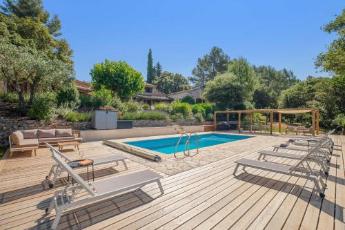 Tranquil 5-Bedroom Stone Villa with Private Pool gîte à louer Bois de Prignonet