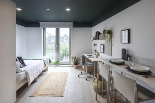 Facilities, Modern Studios with Kitchen & Ensuite in Central Edinburgh in West End