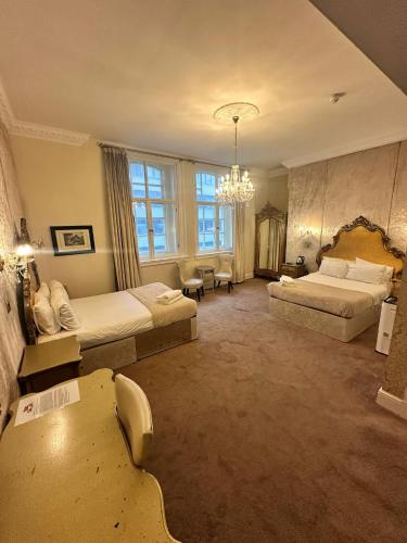 room detail thumbnail 0