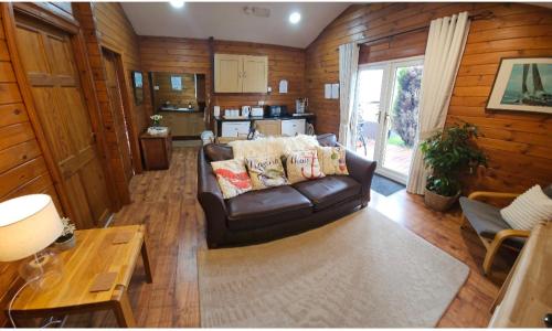 Captain’s Cabin in Mynytho