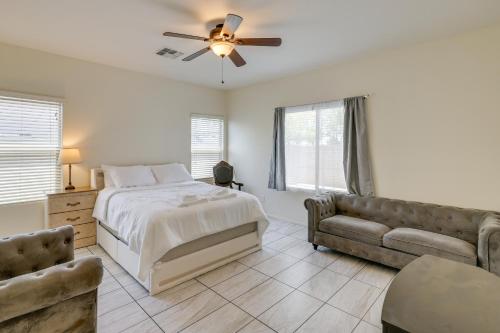 7 Mi to Dtwn Spacious Stay in Phoenix! in ลาวีน