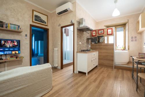 Bettí House vasca idromassaggio metro C Alessandrino - San Giovanni e trenino laziali-Termini -Bettí House, Rom (Foto 8)