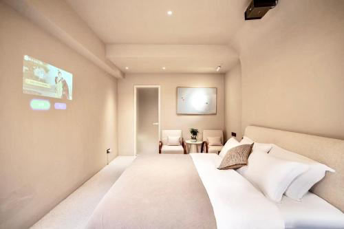 Book NOW & Chat Wake in MountainFree ShuttleAside National Park Combo Stay in Tianmen city center English Speaking Assistant - image 5