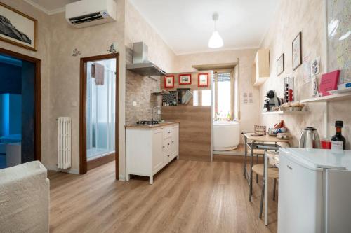 Bettí House vasca idromassaggio metro C Alessandrino - San Giovanni e trenino laziali-Termini -Bettí House, Rom (Foto 4)
