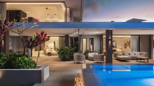 Four-Bedroom Villa with Pool and Fitness Room, Marigot