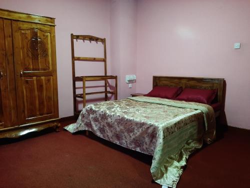 Double Room with Private Bathroom room in Mapelle House