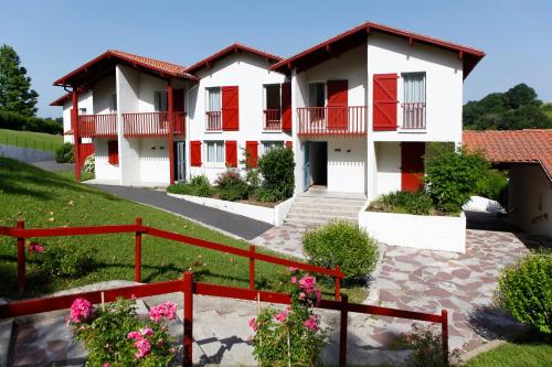 Le Mondarrain Residence locative a Souraide