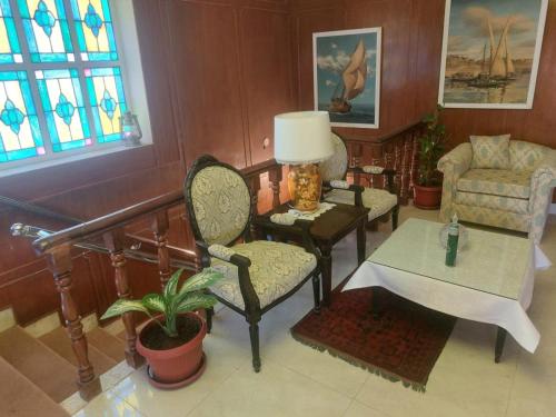 Three-Bedroom Apartment image 5