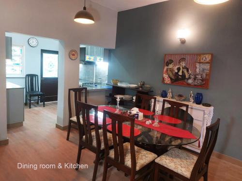 Three-Bedroom Apartment image 4