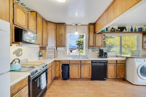 6 Mi to Main St Oceanfront Cottage in Ketchikan in Ketchikan (Alaszka)