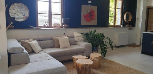 Le château (Le chateau) in Seynod