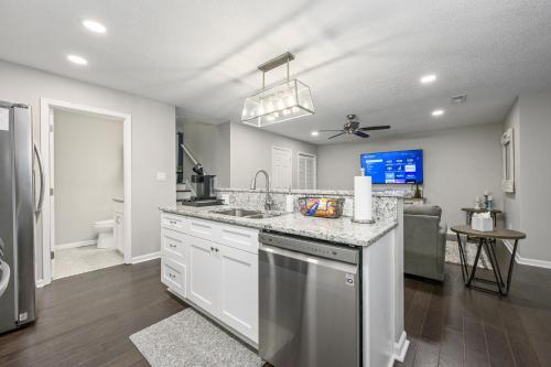 Newly Renovated Two Bedroom Cartersville Home - image 5