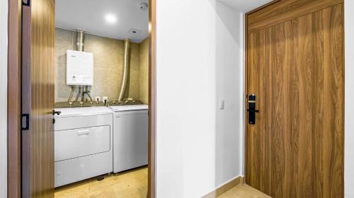 Apartment image 10