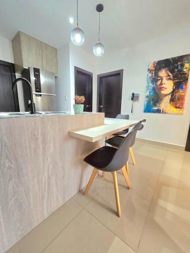 Luminoso, Moderno, Pisicina in Samborondon