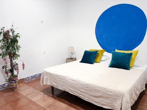 Twin Room image 8