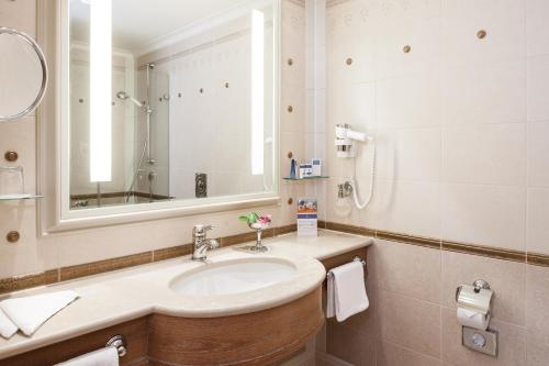 Travel Charme Kurhaus Binz - image 12