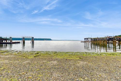 Cascade Mtn & Water Views! Couples Getaway - image 14