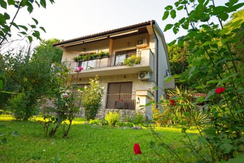 Apartman Sara in Saršoni