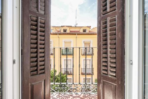 BE Coliving Madrid Centro - Tap to explore photos