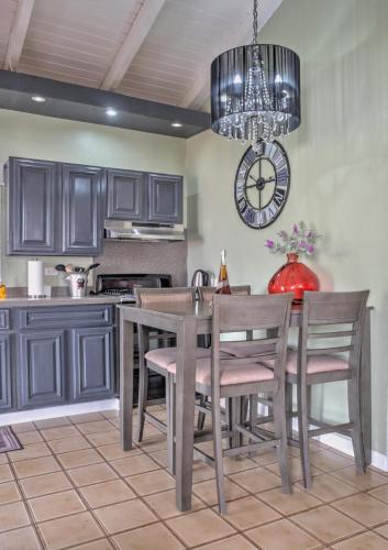 2 Bedroom Dream Cottage-Point Blanche in ポイント ブランチ