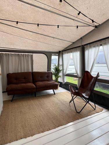 2 bedrooms, 4 beds