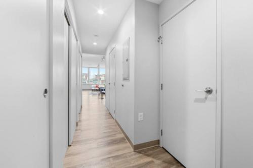 MDRN Escape with Natural Light Wi-Fi Gym Parking, Cleveland (fotografie 6)