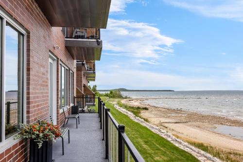 Hampton Inn by Hilton St Ignace Lakefront Mackinac - 숙소 외관
