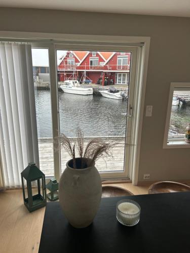 Apkārtne, Flott Leilighet, 1 etasje med nydelig sjøutsikt in Åkrehamn