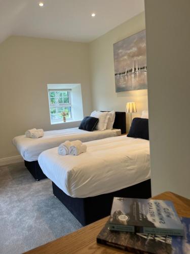The Residence at Lough Key - Luxury by the Water in Ballyfarnon