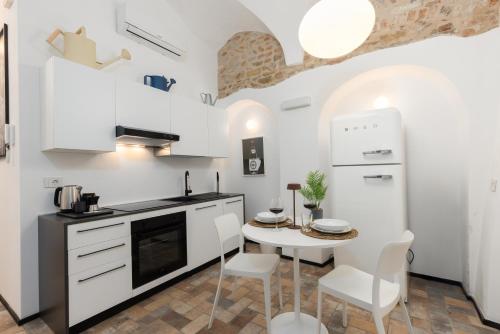 Città Alta Home - 5min from BGY Airport, AC, WiFi, Bergamo (photo 4)