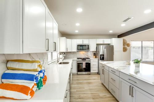 7 Mi to Las Vegas Strip Family Home with Pool!, Las Vegas (foto 7)