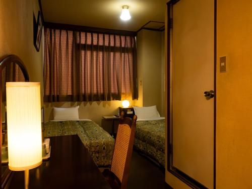 room detail thumbnail 1