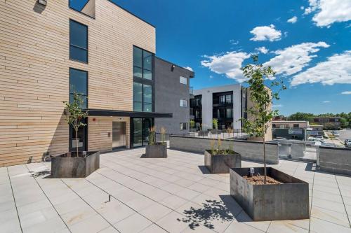 Maven Stay near Tracy Aviary