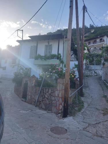Traditional House in Panagia Village in 타소스