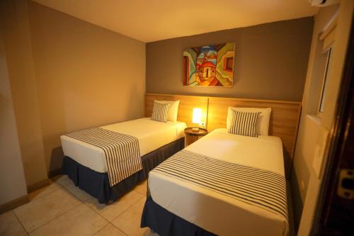 Double or Twin Room image 4